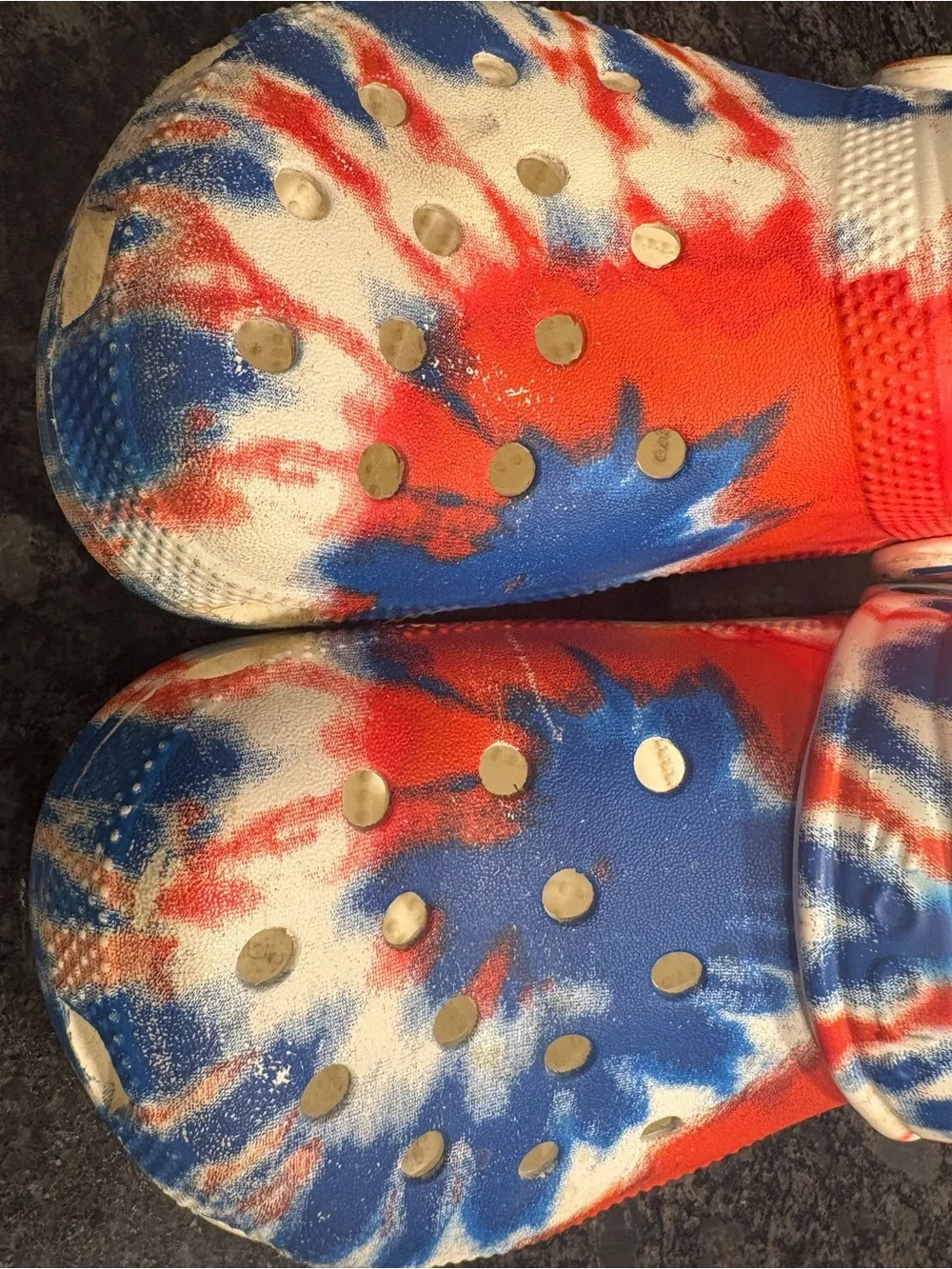 Crocs Classic Tie-Dye Graphic Clogs. Juniors Size 5 Unisex